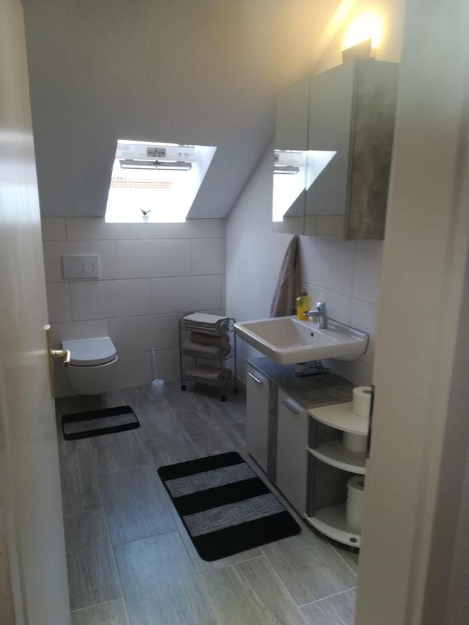 Lottstetten Diti Apartment מראה חיצוני תמונה